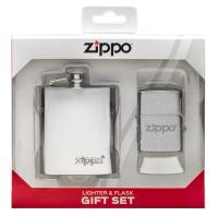 Купить Подарочный набор ZIPPO: фляжка 89 мл и зажигалка, латунь/сталь, серебристый, в коробке с подвесом арт. 49098