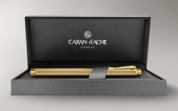 Купить Caran d’Ache Ecridor - Chevron GP, шариковая ручка, F арт. 898.208