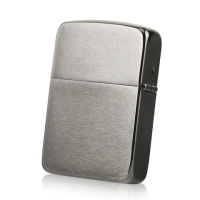 Купить Зажигалка ZIPPO 1941 Replica ™ с покрытием Black Ice ®, латунь/сталь, чёрная, глянцевая, 38x13x57 мм арт. 24096