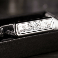 Купить Зажигалка ZIPPO Classic с покрытием High Polish Chrome, латунь/сталь, серебристая, 38x13x57 мм арт. 24699