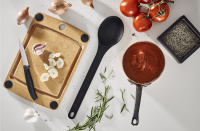 Купить Ложка VICTORINOX Kitchen Utensils Large Spoon, 330x73 мм, бумажный композитный материал, чёрная арт. 7.6202.3