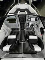 Купить Комплект палубного покрытия Marine Rocket для Феникс 510BR, тик черный, белая полоса, с обкладкой арт. teak_510br_black_2