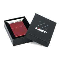 Купить Зажигалка ZIPPO Classic с покрытием Candy Apple Red™, латунь/сталь, красная, глянцевая, 38x13x57 мм арт. 21063
