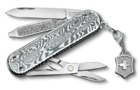Купить Нож-брелок Victorinox Classic Brilliant Damast, 58 мм, 5 функций, серебристый арт. 0.6221.34