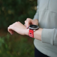 Купить Силиконовый ремешок Suunto Athletic 5 22 мм Lava Red S+M, красный арт. SS050962000