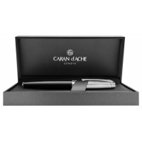 Купить Caran d’Ache Leman - Bicolor Black Lacquer SP, перьевая ручка, F арт. 4799.279