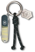 Купить Нож-брелок Victorinox Classic SD New York Style, 58 мм, 7 функций, зеленый (подар.коробка) арт. 0.6223.E223