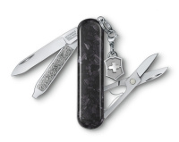 Купить Нож-брелок Victorinox Classic Brilliant Carbon, 58 мм, 5 функций, черный/серебристый арт. 0.6221.90