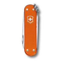 Купить Нож-брелок VICTORINOX Classic Alox LE 2021, 58 мм, 5 функций, алюминиевая рукоять, оранжевый арт. 0.6221.L21