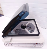 Купить Люк накрышный Mobile Comfort H2828, 280x280мм с вентилятором 12V арт. H2828